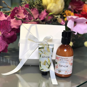 Apoem APoEM gift set Apoem APoEM gift set