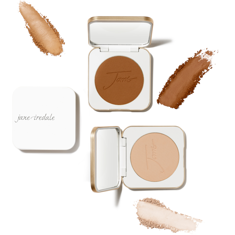 Jane Iredale PurePressed Base Mineral Foundation met Refillable Compact Jane Iredale PurePressed Base Mineral Foundation met Refillable Compact